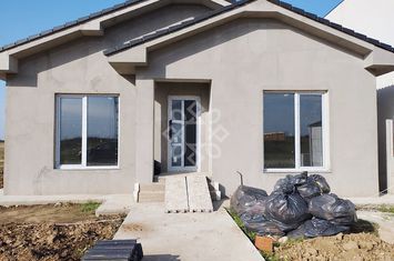 Casa  4 camere si 500mp teren de vanzare in Santandrei anunturi imobiliare Bihor