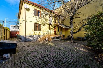 Spațiu comercial de vanzare PODGORIA - Arad anunturi imobiliare Arad