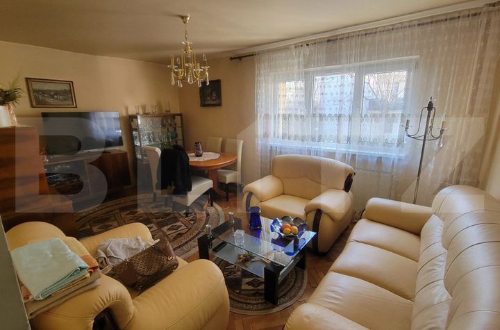 Apartament 4 camere de vanzare CLUJ-NAPOCA - Cluj anunturi imobiliare Cluj