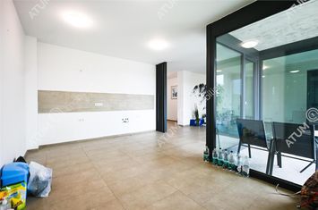 Apartament 3 camere de vanzare CALEA DUMBRAVII - Sibiu anunturi imobiliare Sibiu