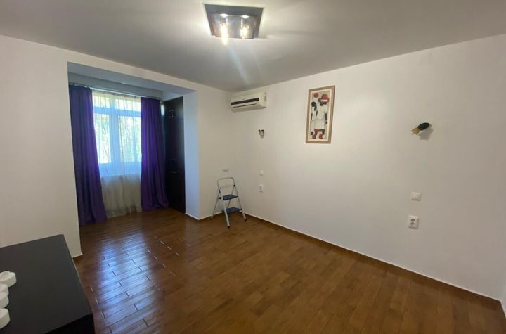 Inchiriere apartament 3 camere 75mp 3 balcoane nemobilat Cotroceni Eroilor anunturi imobiliare Bucuresti