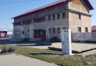 4.000 €, Spațiu comercial