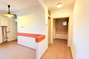 Apartament 3 camere de vanzare COMPLEX STUDENTESC - Timis anunturi imobiliare Timis