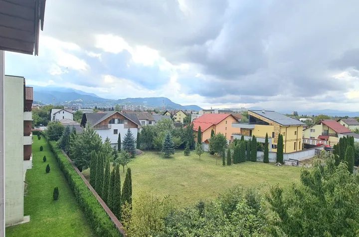 2 camere insorit, mobilat, utilat, parcare, House Residence - Tractorul anunturi imobiliare Brasov