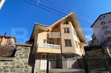 Vilă - 7 camere de vanzare CRAIOVA - Dolj anunturi imobiliare Dolj