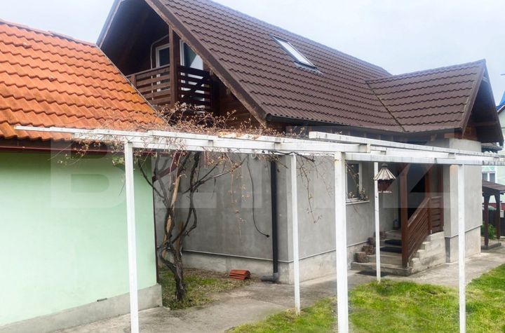 Casă - 4 camere de vanzare CLUJ-NAPOCA - Cluj anunturi imobiliare Cluj