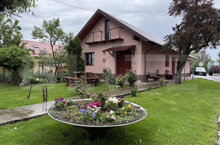 Casă - 3 camere de vanzare PLOIESTI - Prahova anunturi imobiliare Prahova