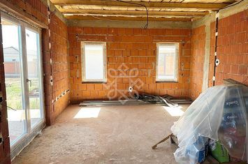 Casa 4 camere si 450 mp teren de vanzare in Santandrei anunturi imobiliare Bihor