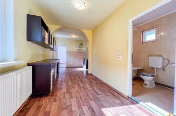 Casă - 7 camere de vanzare ARCUS - Covasna anunturi imobiliare Covasna