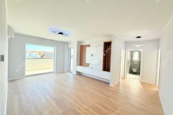 Apartament 3 camere de vanzare VASILE AARON - Sibiu anunturi imobiliare Sibiu