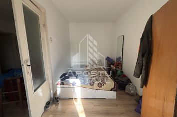 Apartament cu 3 camere in zona Sagului, etaj intermediar anunturi imobiliare Timis