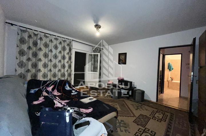 Apartament cu 3 camere, 2 bai,2 balcoane, decomandat,Iosefin anunturi imobiliare Timis