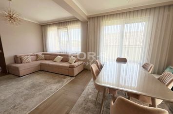 Casa moderna cu 4 camere de vanzare strada Piersicilor, zona Oncea anunturi imobiliare Bihor