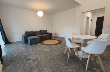 Casă - 3 camere de vanzare CENTRAL - Timis anunturi imobiliare Timis