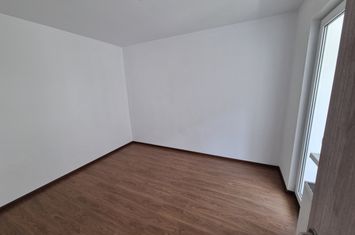 Apartament 3 camere de vanzare CENTRAL - Bacau anunturi imobiliare Bacau
