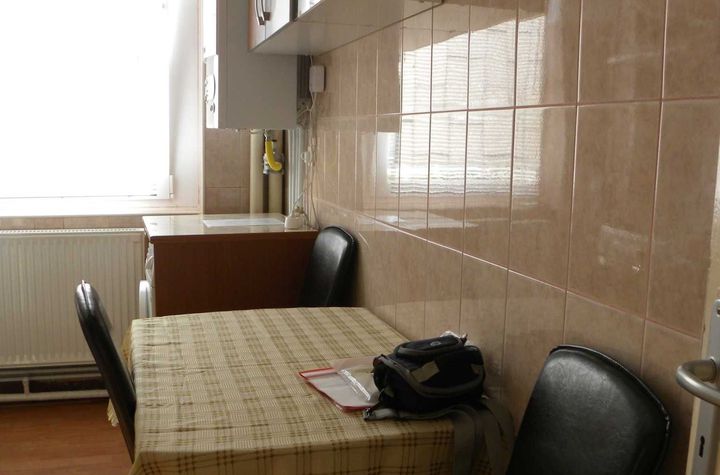 Apartament 2 camere de vanzare COMPLEX STUDENTESC - Timis anunturi imobiliare Timis