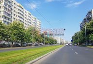 350.000 €, Spațiu comercial