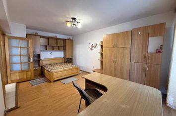 CENTRU, DE INCHIRIAT, APARTAMENT DECOMANDAT, LIBER CU MUTARE IMEDIATA anunturi imobiliare Iasi