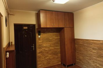 Apartament 2 camere B.dul Poitiers vis a vis de Continental anunturi imobiliare Iasi