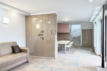 Apartament 4 camere Central Oradea | Garaj si Terasa anunturi imobiliare Bihor