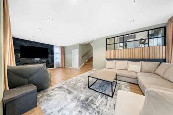 Vilă exclusivistă la intrare în Făget | 1000 mp teren | Panoramă spect anunturi imobiliare Cluj