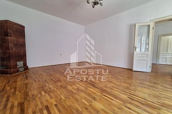Spatiu de birou sau apartament cu 3 camere, 85 mp utili, Boul Rosu anunturi imobiliare Arad
