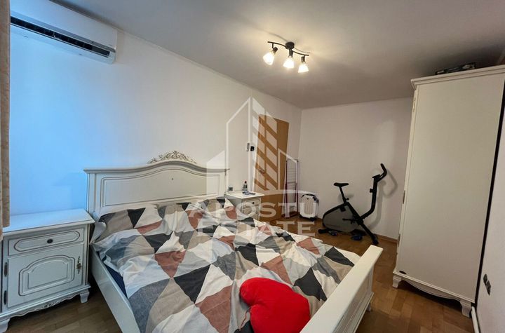 Apartament cu 3 camere, decomandat, centrala proprie, zona Dambovita anunturi imobiliare Timis