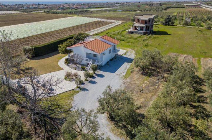 Casă pe 2 nivele cu teren 5.700 mp, Paralia Orfaniou anunturi imobiliare Grecia