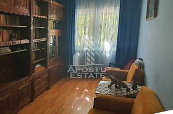 Inchiriez apartament cu 2 camere zona UTA anunturi imobiliare Arad