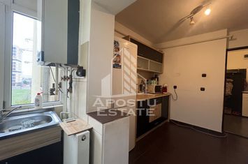Apartament 3 camere, 2 bai, 2 balcoane, etaj intermediar,Soarelui anunturi imobiliare Timis