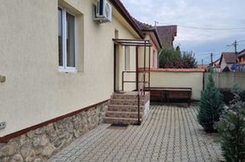 Casă - 4 camere de inchiriat TREI STEJARI - Sibiu anunturi imobiliare Sibiu