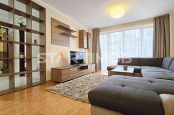 Apartament mobilat Central cu parcare anunturi imobiliare Brasov