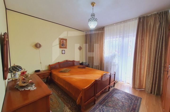 Apartament 4 camere de vanzare CLUJ-NAPOCA - Cluj anunturi imobiliare Cluj