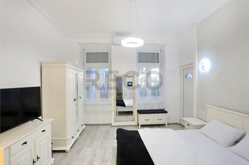 Apartament 4 camere de vanzare CENTRAL - Bihor anunturi imobiliare Bihor