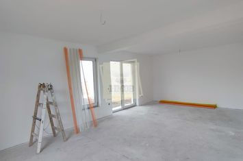 Vilă - 4 camere de vanzare CALEA CISNADIEI - Sibiu anunturi imobiliare Sibiu