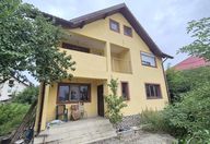 1.200 €, Spațiu comercial