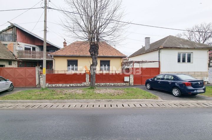 Casă - 2 camere de vanzare BARTOLOMEU - Brasov anunturi imobiliare Brasov