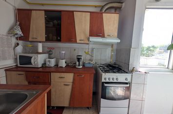 Apartament 3 camere de vanzare ORIZONT - Bacau anunturi imobiliare Bacau