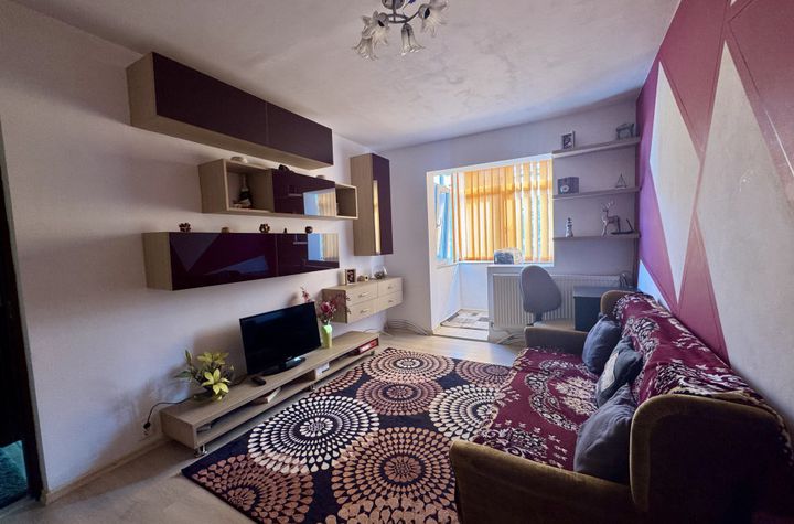 Apartament 3 camere de vanzare DEVA - Hunedoara anunturi imobiliare Hunedoara