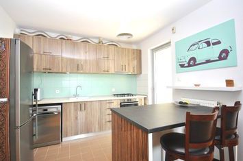 Inchiriere apartament 2 camere, Delta Vacaresti, loc de parcare anunturi imobiliare Bucuresti