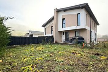 Vilă - 4 camere de vanzare FLORESTI - Cluj anunturi imobiliare Cluj