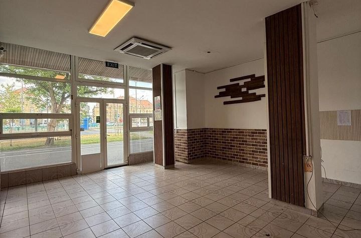 Spațiu ideal pentru afacerea ta - zona Gării, Arad anunturi imobiliare Arad