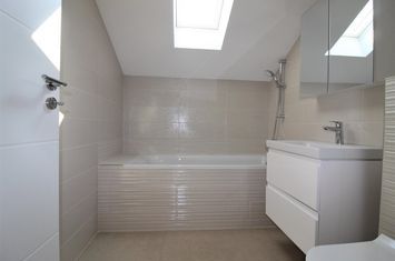 Apartament 3 camere de vanzare DOMENII - Bucuresti anunturi imobiliare Bucuresti