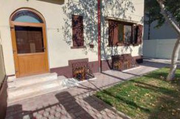 Vanzare Vila D+P+E+M+Anexa+Garaj in Zona Blv. Decebal anunturi imobiliare Bucuresti