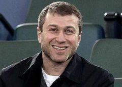 Abramovich face o singură casă din nouă apartamente de lux