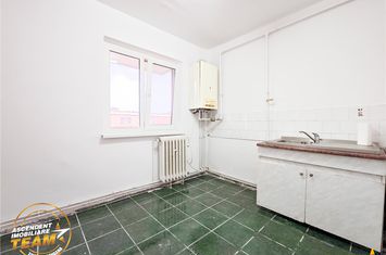 Apartament 3 camere de vanzare LENIN - Covasna anunturi imobiliare Covasna
