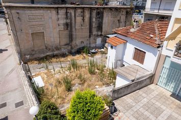 Teren 224 mp cu casă 80 mp în centrul Drama anunturi imobiliare Grecia