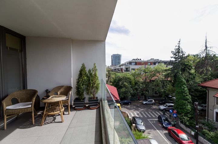 4-room duplex, unfurnished, terrace, Dorobanti Capitale area anunturi imobiliare Bucuresti