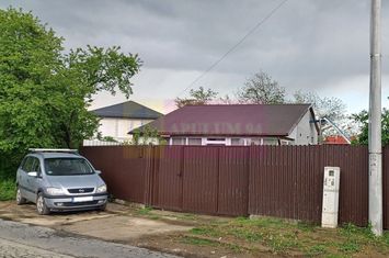 Săbăreni, casă 2 camere, baie, bucătărie, terasă, magazie anunturi imobiliare Giurgiu