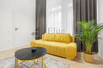 Apartament ultracentral de inchiriat in Oradea I Palatul Ullmann anunturi imobiliare Bihor